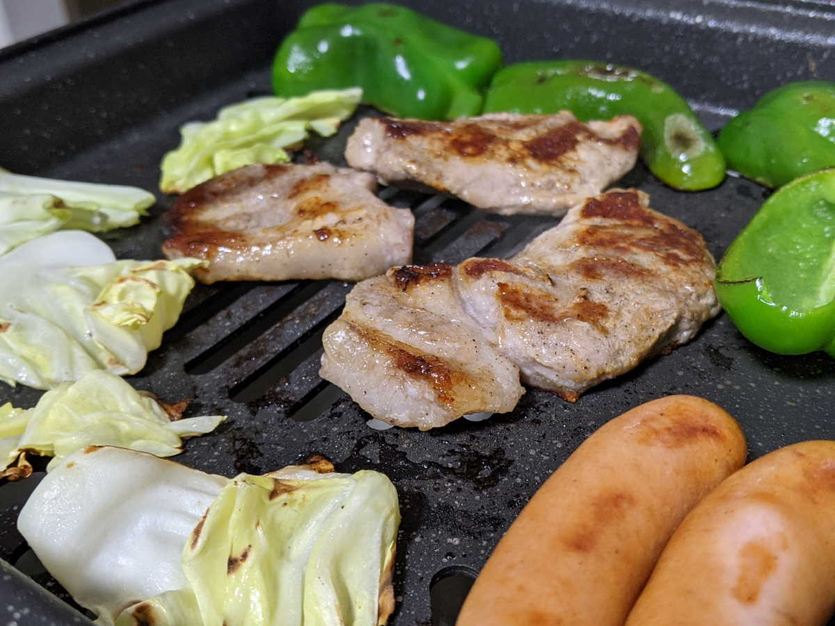 コンパクトグリル「ちょこちょこ焼き」を使って自宅でまったり一人焼肉