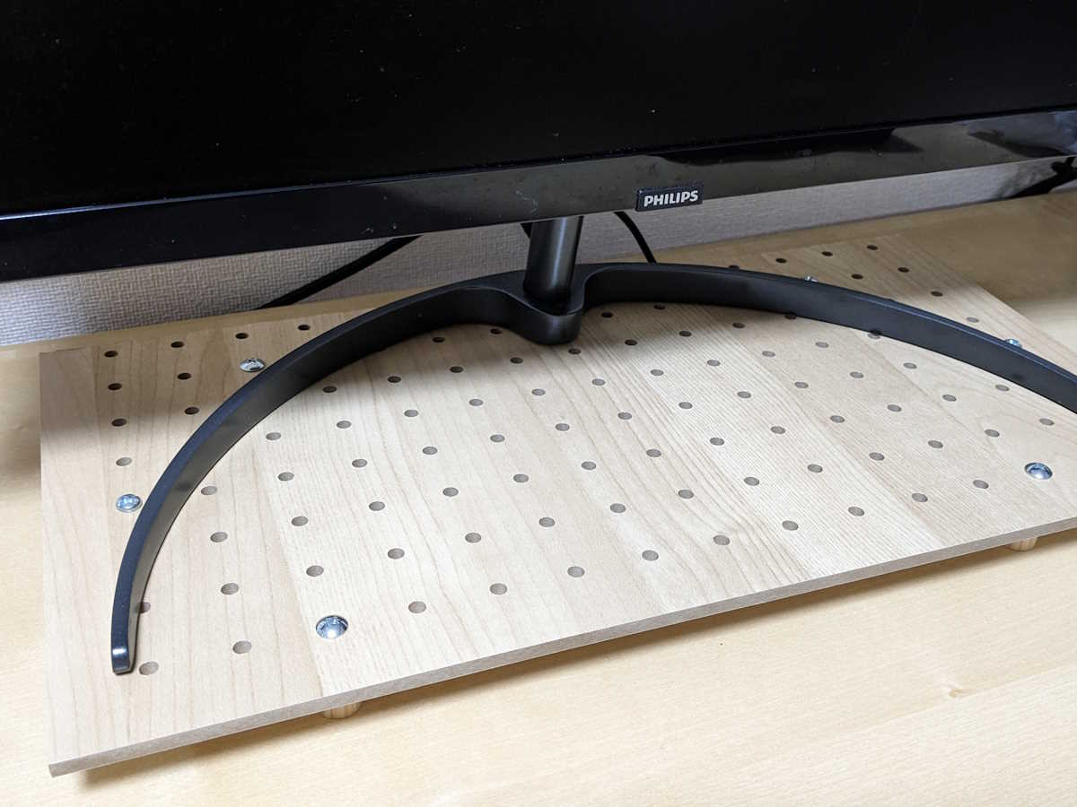 ダイソーのデザインボードで液晶モニタ台の作成｜OAR STYLE